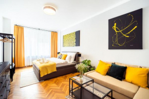 Гостиница Pink Flamingo Apartment  Прага